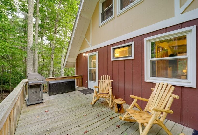 Deck, Fire Pit, & Grill: Beech Mountain Chalet