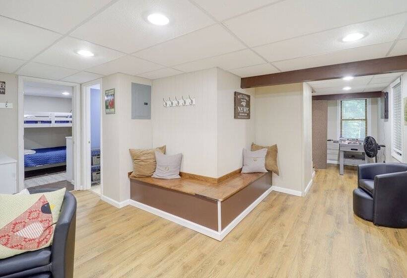 Deck, Fire Pit, & Grill: Beech Mountain Chalet