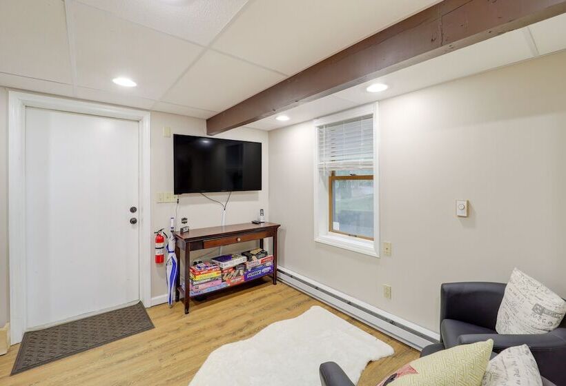 Deck, Fire Pit, & Grill: Beech Mountain Chalet