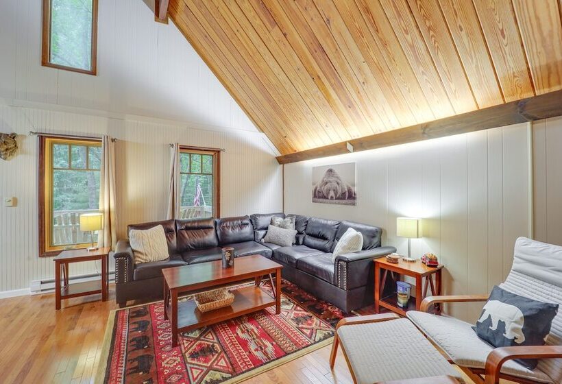 Deck, Fire Pit, & Grill: Beech Mountain Chalet