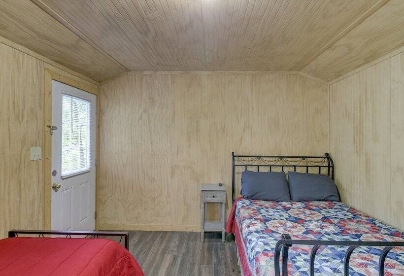 Briceville Cabin W/ River Access & Mountain Views!