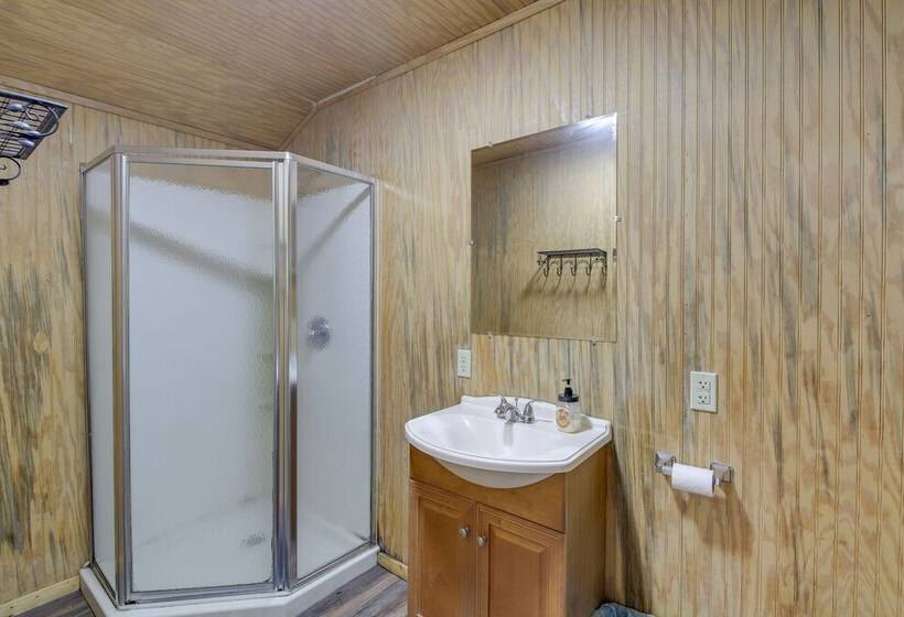 Briceville Cabin W/ River Access & Mountain Views!