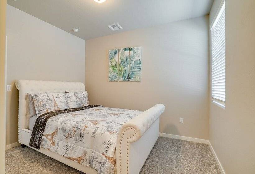 Bright & Modern Las Cruces Home In Sonoma Ranch