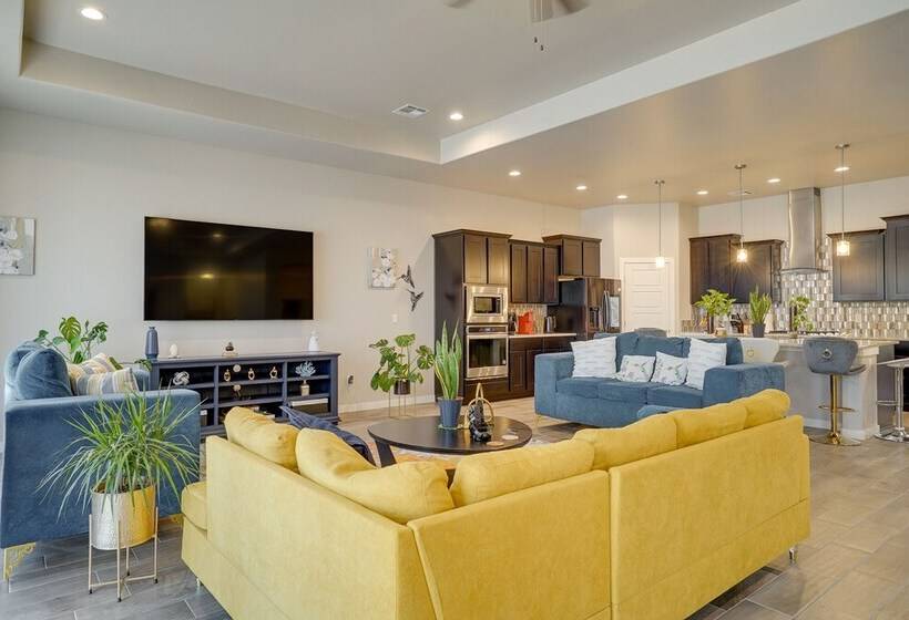 Bright & Modern Las Cruces Home In Sonoma Ranch