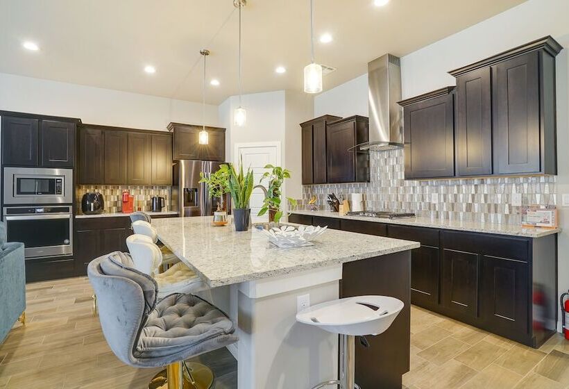 Bright & Modern Las Cruces Home In Sonoma Ranch