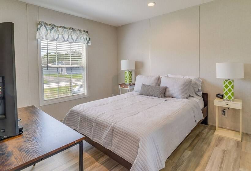 Brooksville Home W/ Fenced Yard   14 Mi To Coast!