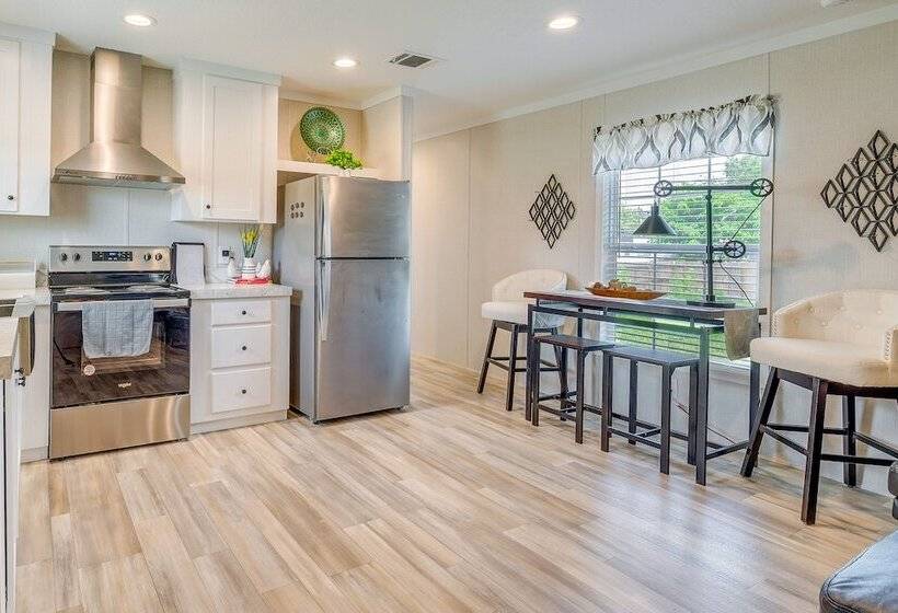 Brooksville Home W/ Fenced Yard   14 Mi To Coast!