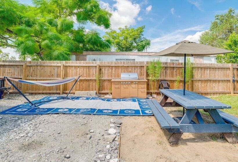 Brooksville Home W/ Fenced Yard   14 Mi To Coast!