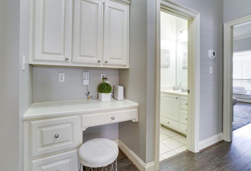 Canalfront Baton Rouge Home W/ Patio: 6 Mi To Lsu!