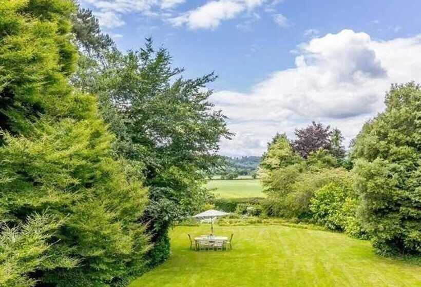 Captivating 1 Bed Cottage In Ross On Wye