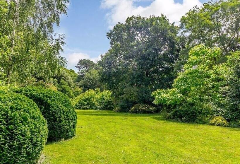 Captivating 1 Bed Cottage In Ross On Wye