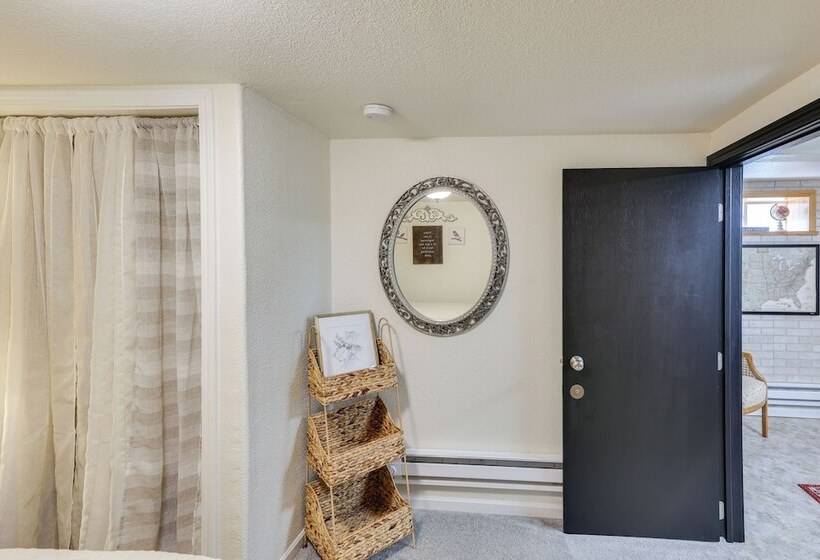 Centrally Located Apt Near Downtown Rapid City!