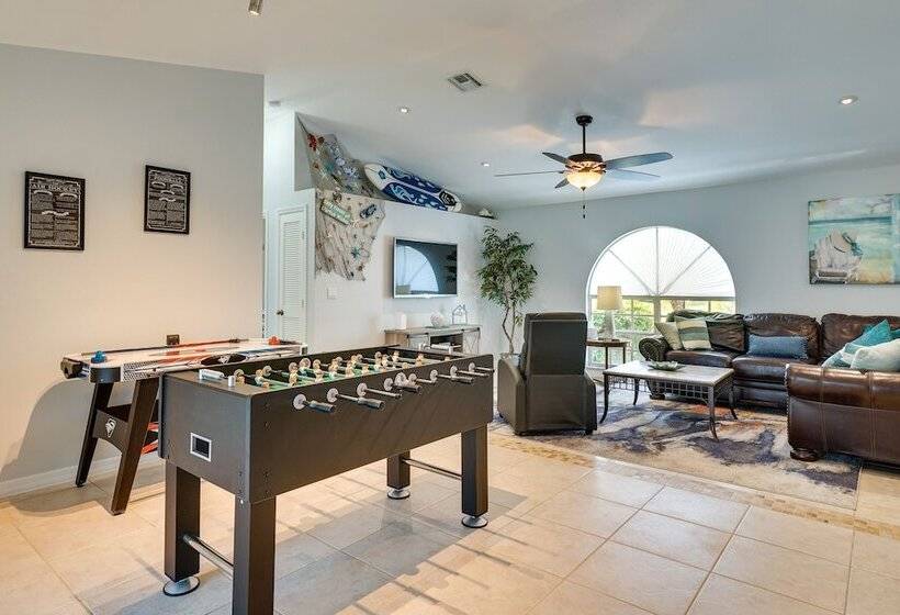 4 Mi To Downtown: Cape Coral Oasis W/ Pool + Lanai