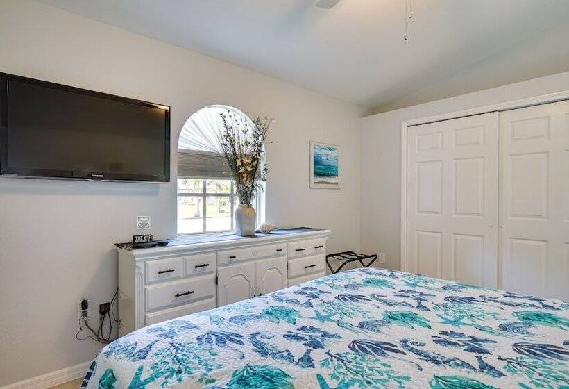 4 Mi To Downtown: Cape Coral Oasis W/ Pool + Lanai