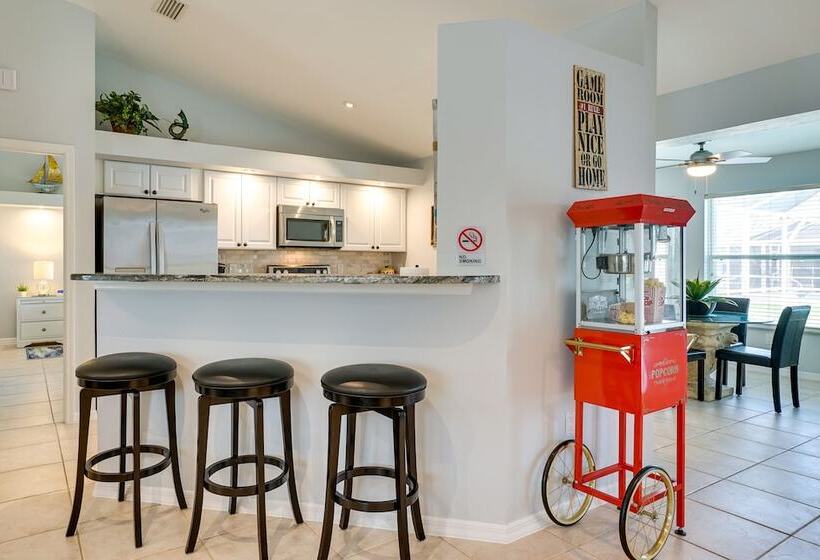 4 Mi To Downtown: Cape Coral Oasis W/ Pool + Lanai