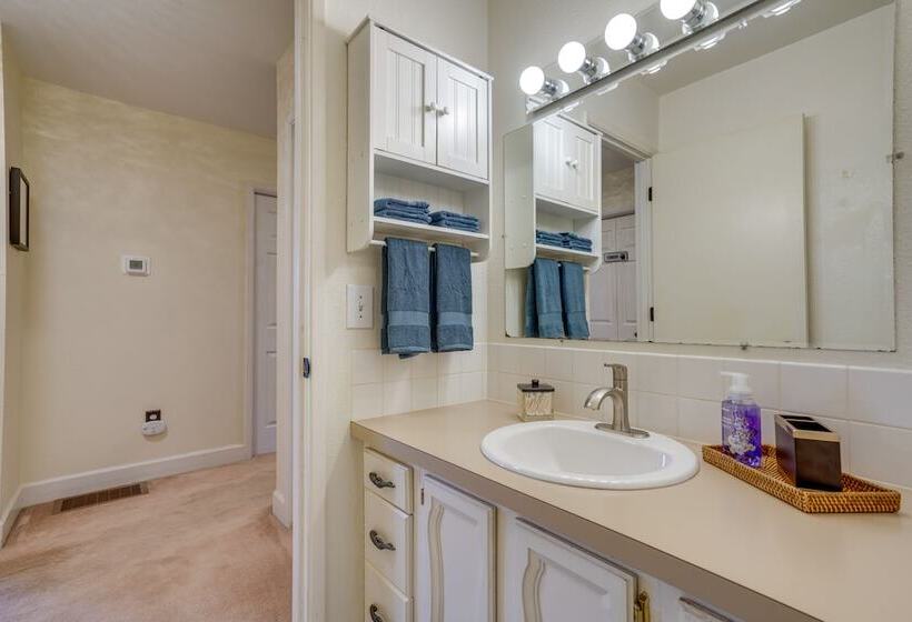 Charming Anchorage Home W/ Private Hot Tub!