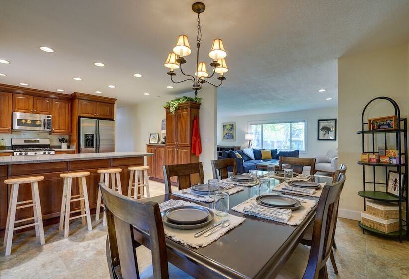 Charming Anchorage Home W/ Private Hot Tub!