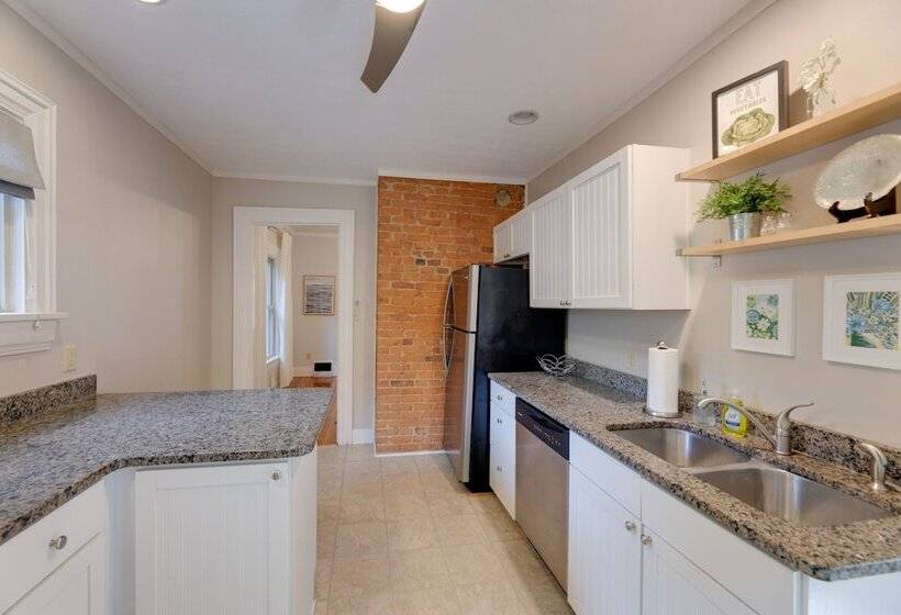 Charming Dayton Home: Walk To River + Downtown!