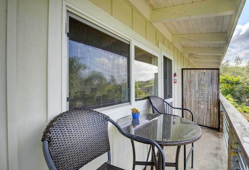 Charming Kailua Kona Apartment Near Hiking & Golf!