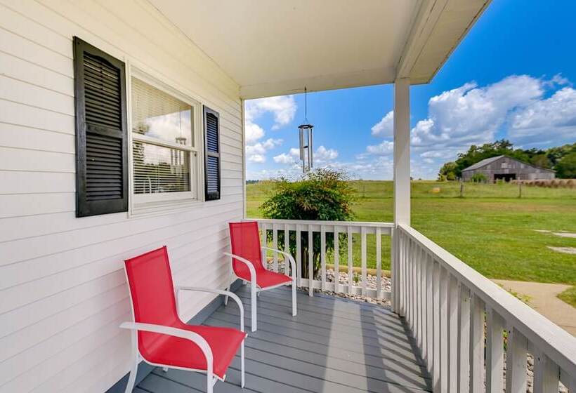 Charming Kentucky Farmhouse W/ Fire Pit & Grill!