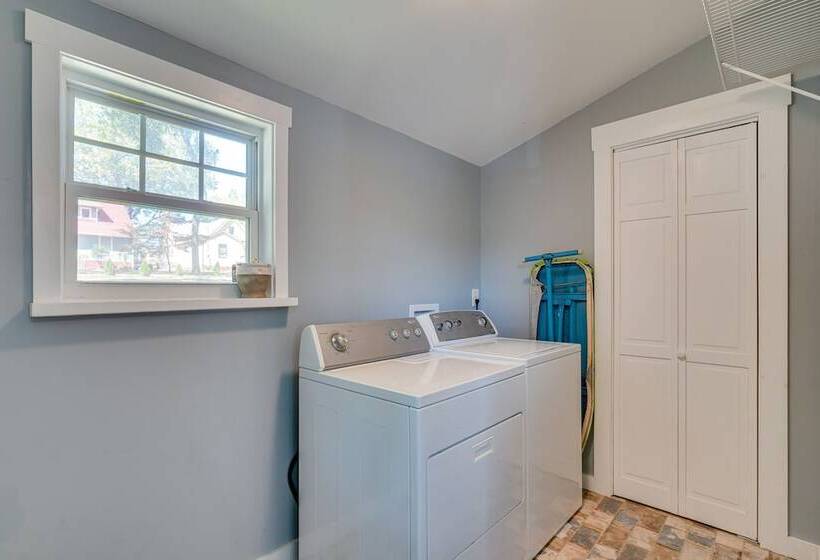 Charming Knoxville Home: 2 Mi To Neyland Stadium!