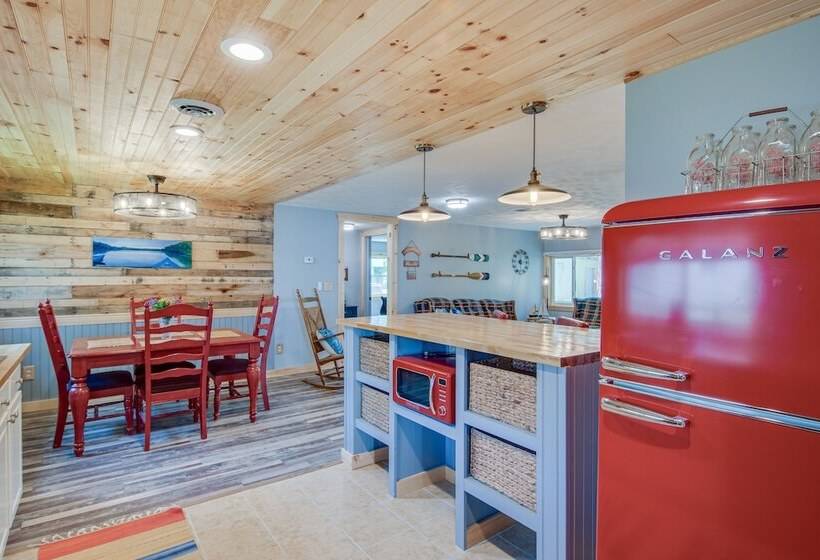 Charming Lake Chautauqua Home: Walk To Water!