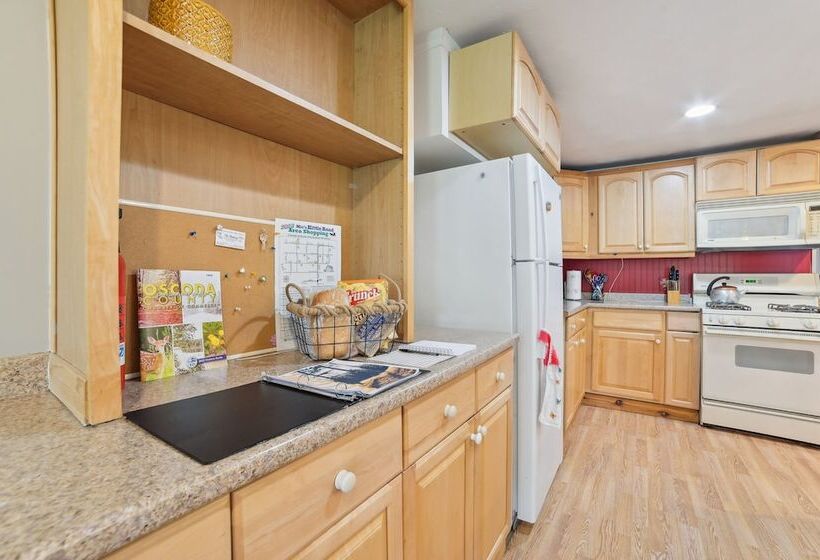 Charming Mio Family Retreat Near Mio Dam Pond!