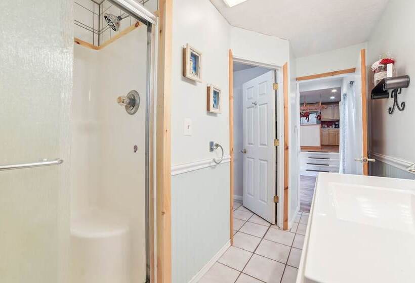 Charming Mio Family Retreat Near Mio Dam Pond!