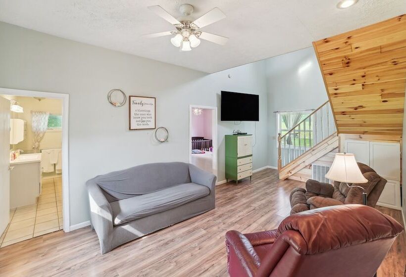 Charming Mio Family Retreat Near Mio Dam Pond!