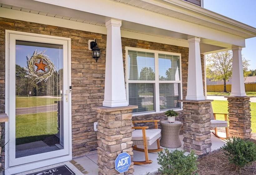 Charming New Bern Retreat Near Historic Downtown!