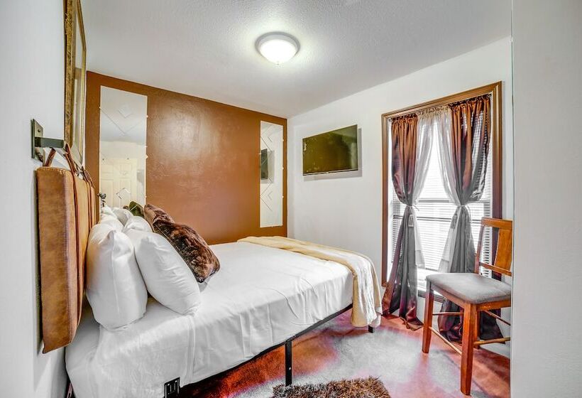 Charming Pittsburgh Home 2 Mi To Downtown!