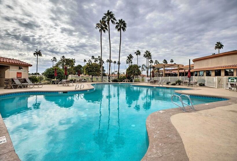 Community Perks & Patio: Sun Lakes Home!