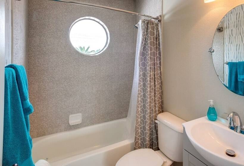 Community Perks & Patio: Sun Lakes Home!