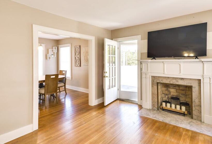 Charming Tullahoma Stay W/ Great Walkable Location