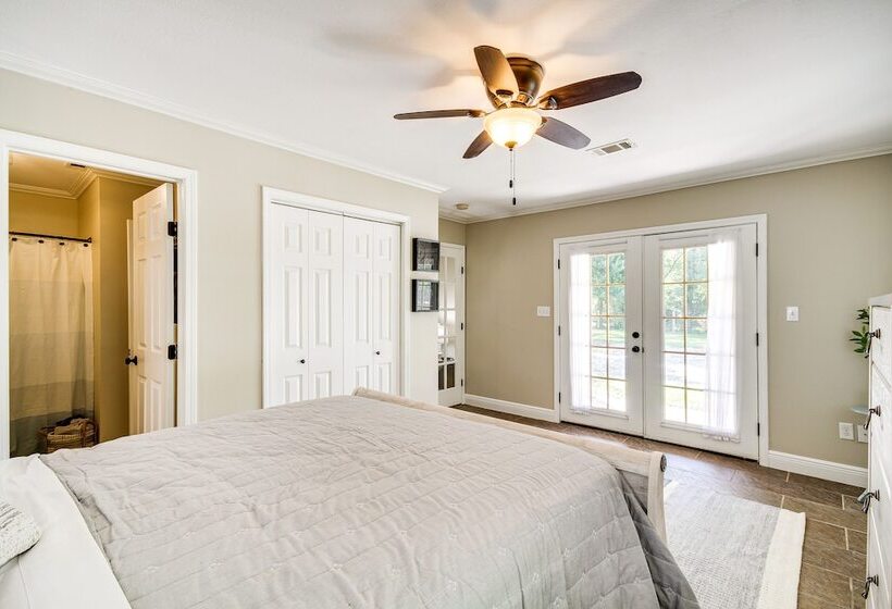 Waveland Retreat W/ Yard: Walkable Location