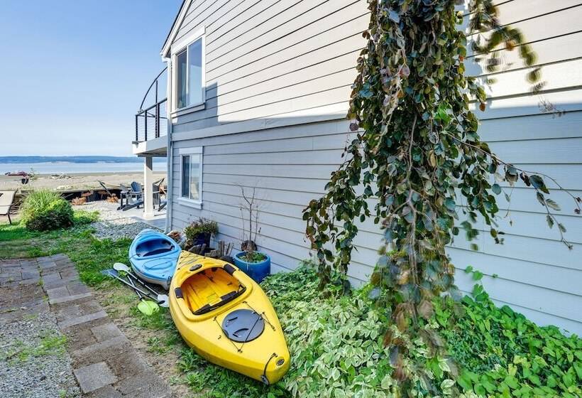 Coastal Pnw Home On Swimmable Beach W/ Hot Tub!