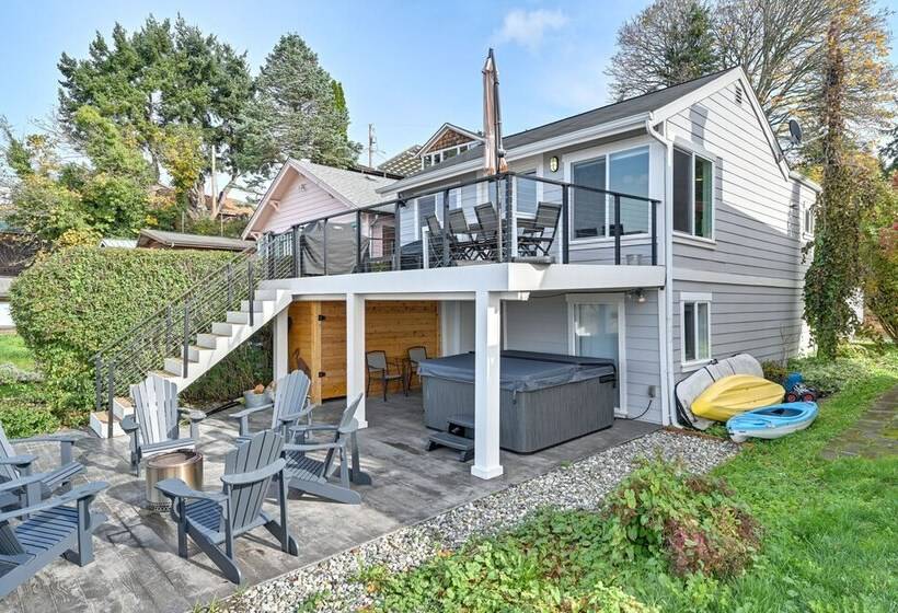 Coastal Pnw Home On Swimmable Beach W/ Hot Tub!