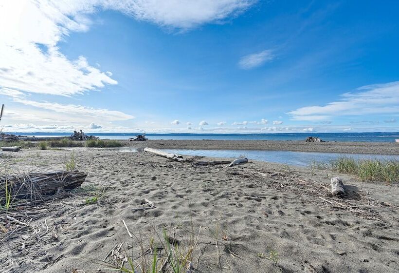 Coastal Pnw Home On Swimmable Beach W/ Hot Tub!