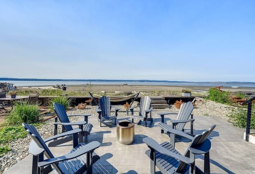 Coastal Pnw Home On Swimmable Beach W/ Hot Tub!
