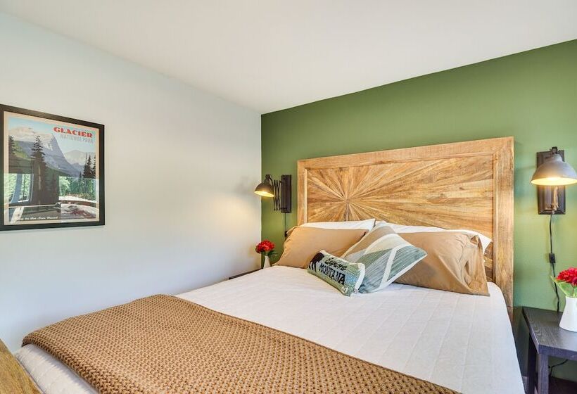 20 Mi To Glacier Natl Park: Pet Friendly Cabin