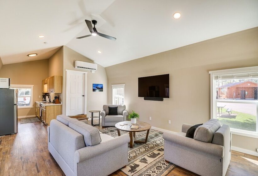 20 Mi To Glacier Natl Park: Pet Friendly Cabin