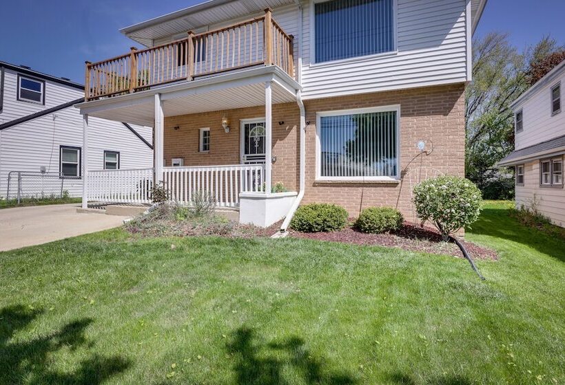 Comfortable Milwaukee Abode ~ 10 Mi To Downtown!