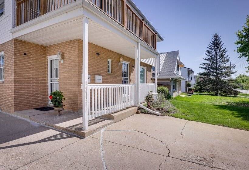 Comfortable Milwaukee Abode ~ 10 Mi To Downtown!