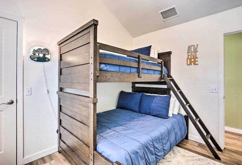 5 Mi To Big Bear Lake: Cozy Cottage W/ Hot Tub