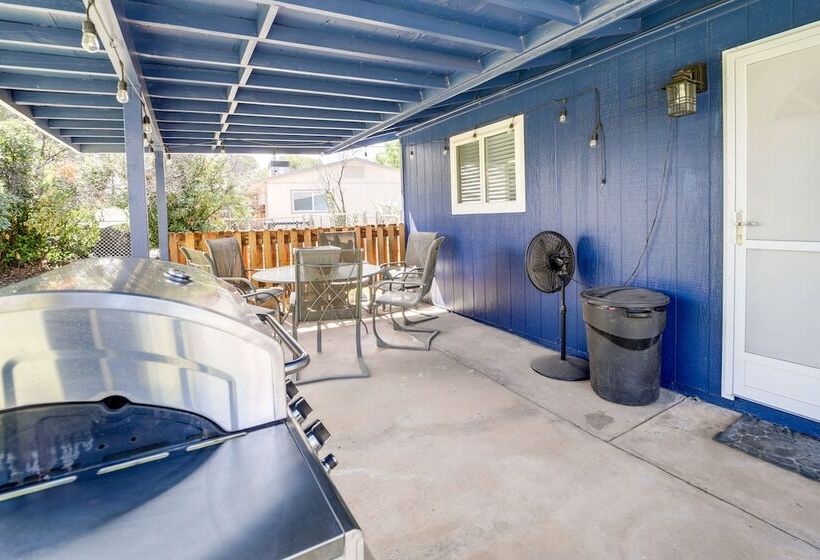Cozy Cottonwood Home W/ Covered Patio & Gas Grill!