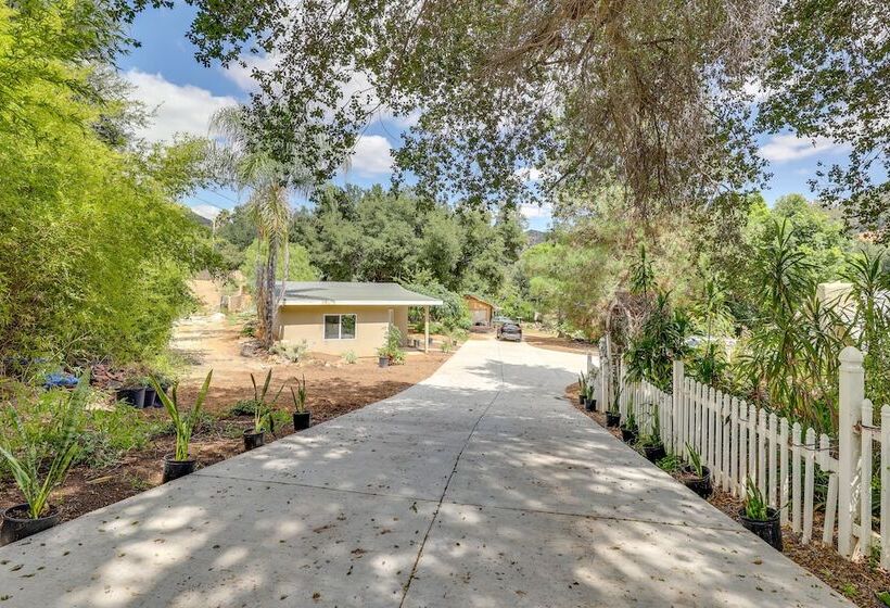 Cozy Escondido Escape Near Hiking & Downtown!