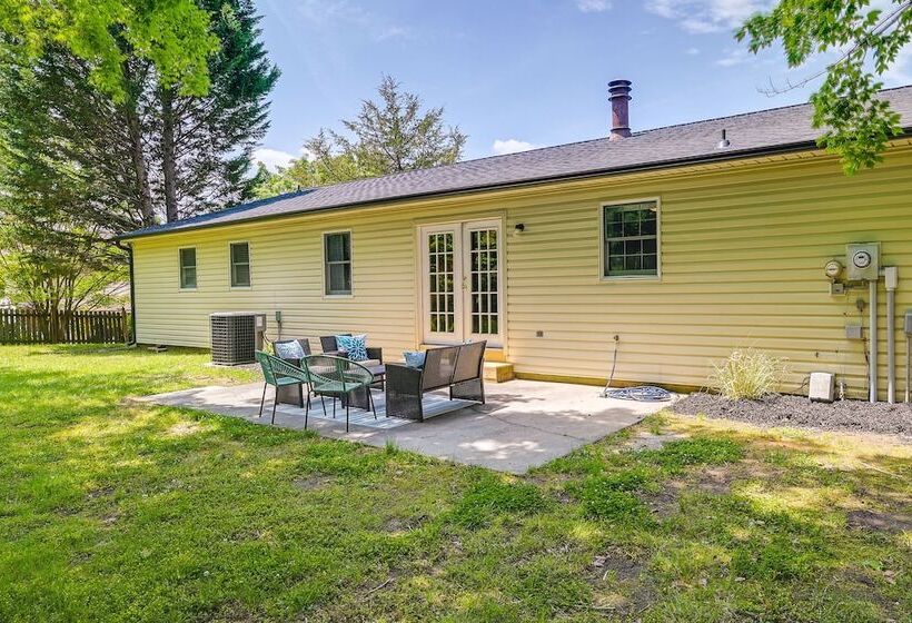 Cozy High Point Vacation Rental: Near Hpu Campus