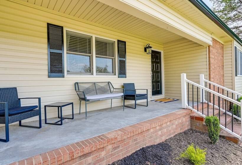 Cozy High Point Vacation Rental: Near Hpu Campus