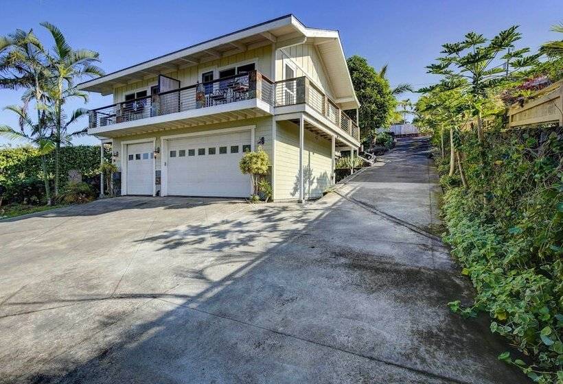 Cozy Kona Coast Apt W/ Lanai ~ 8 Miles To Beach!