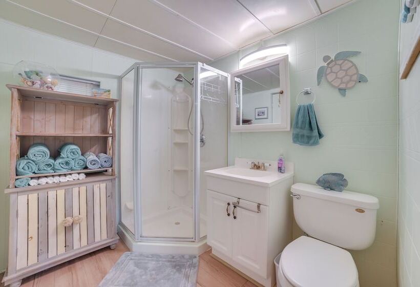 Cozy Otsego Lake Cabin: < 1 Mi To Sandy Beach!